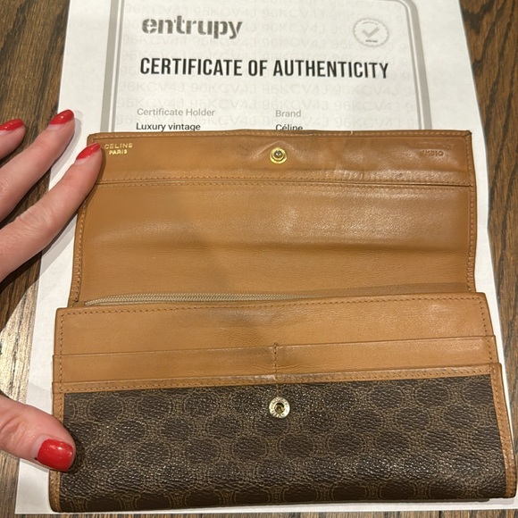 Authentic Pre-owned Celine wallet - Picture 2 of 6